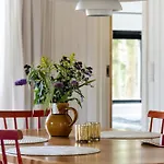 Find Peace In Cosiest Setting With Sea Glimpse
