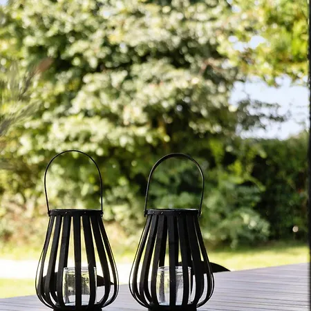 Find Peace In Cosiest Setting With Sea Glimpse