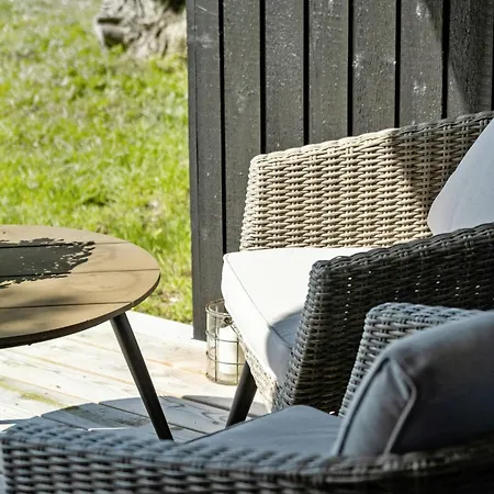 Find Peace In Cosiest Setting With Sea Glimpse * Assens