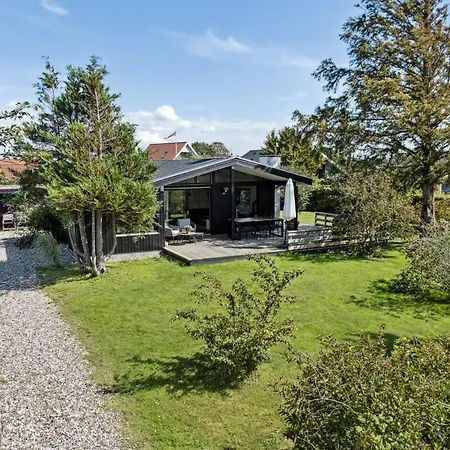 Find Peace In Cosiest Setting With Sea Glimpse 度假居 阿森斯