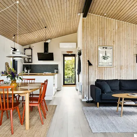 Σπίτι διακοπών Find Peace In Cosiest Setting With Sea Glimpse Assens