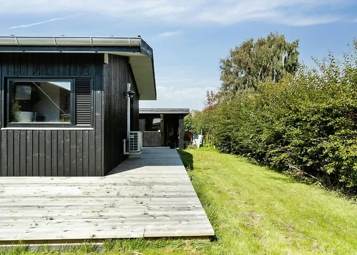 Find Peace In Cosiest Setting With Sea Glimpse Сasa de vacaciones